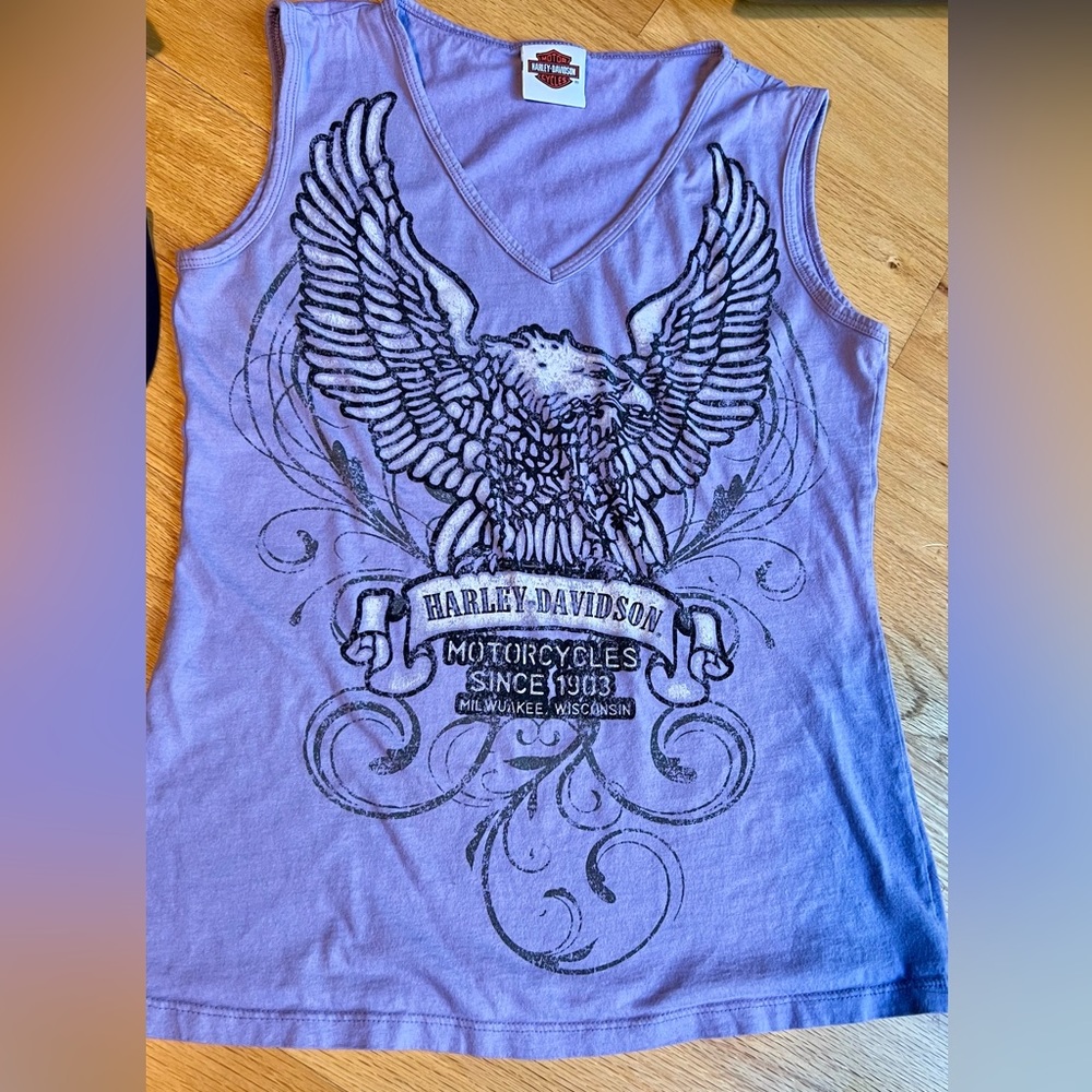 Women’s HD tank top/sleeveless tshirt size med 100% cotton